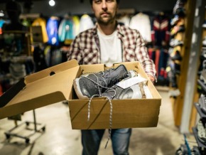 Продаем в магазине